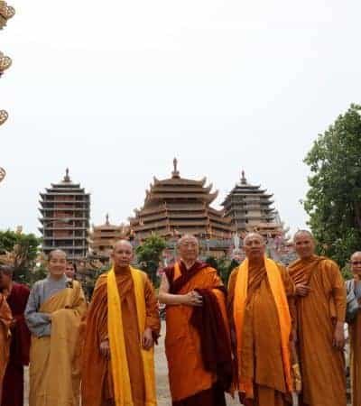 gosok-rinpoche-vietnam-2016-075a0190_resize