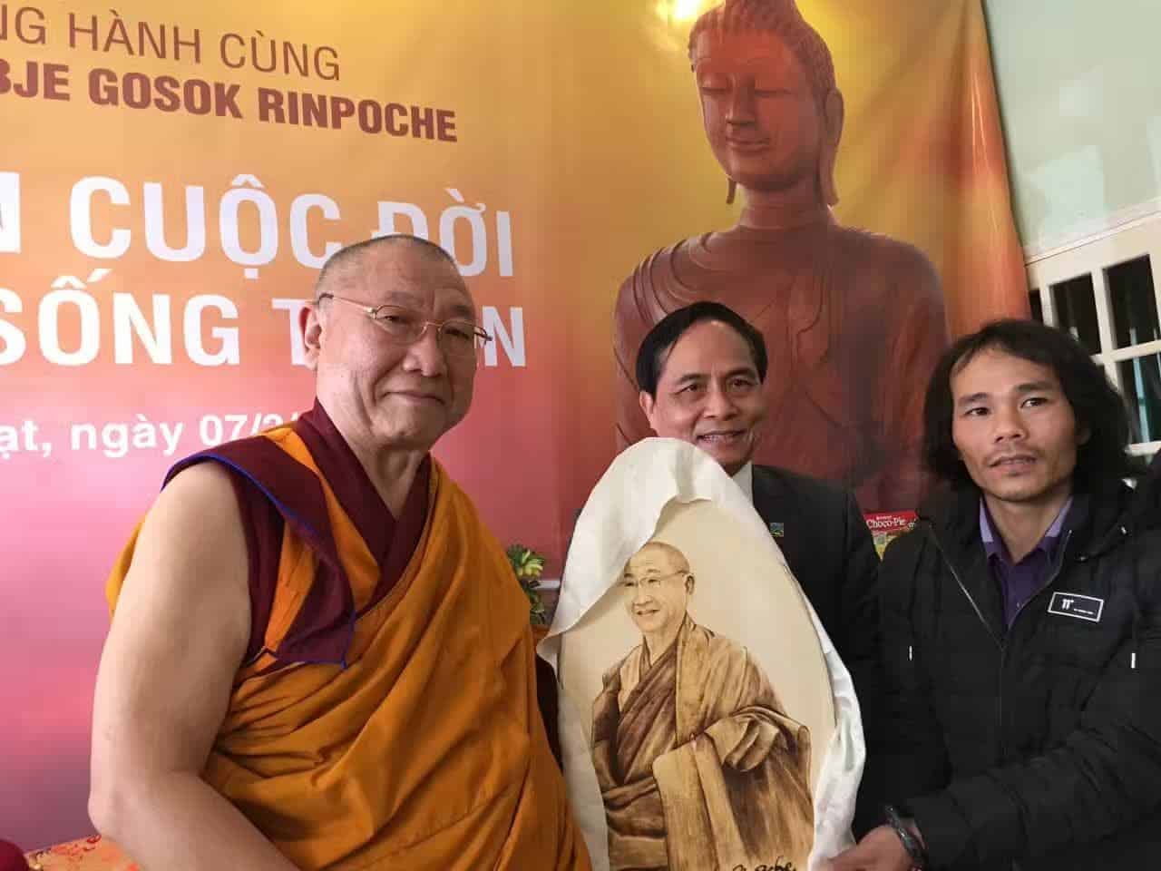 Gosok Rinpoche Vietnam 2017-03-07 133d1d2c5f39f19ef39cde22242dccf