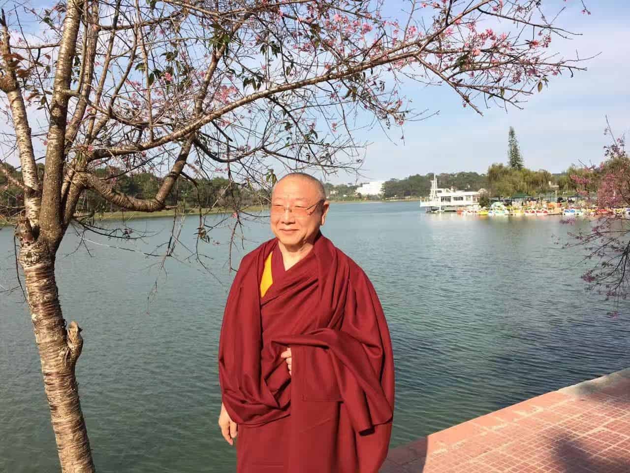 Gosok Rinpoche Vietnam 2017-03-07 afaf23c0b280b308ae865f28a4a426e