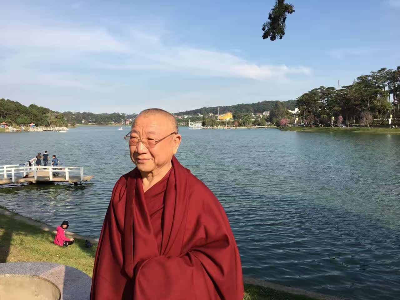 Gosok Rinpoche Vietnam 2017-03-07 df77137716757399d117b7f5115952e