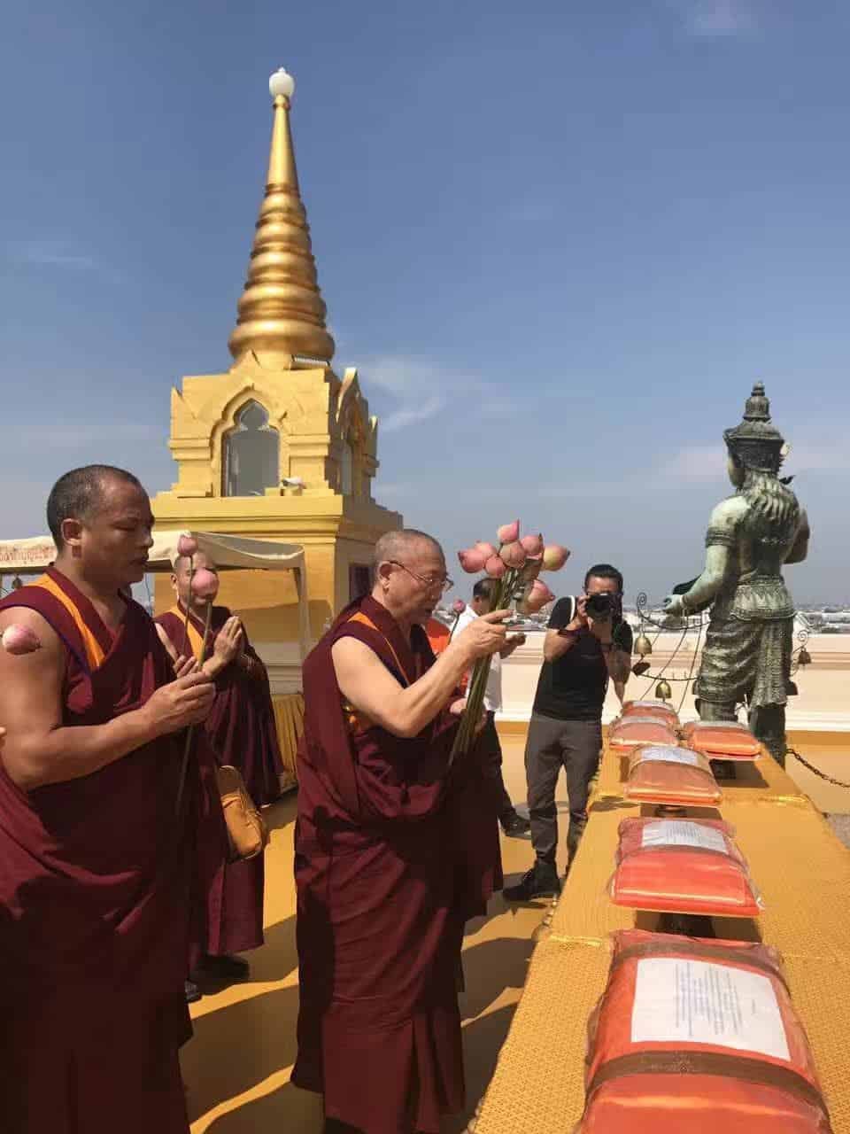 Gosok Rinpoche Thailand 2017 T024 5206db24d258f07d37e1f81e6a5a28c