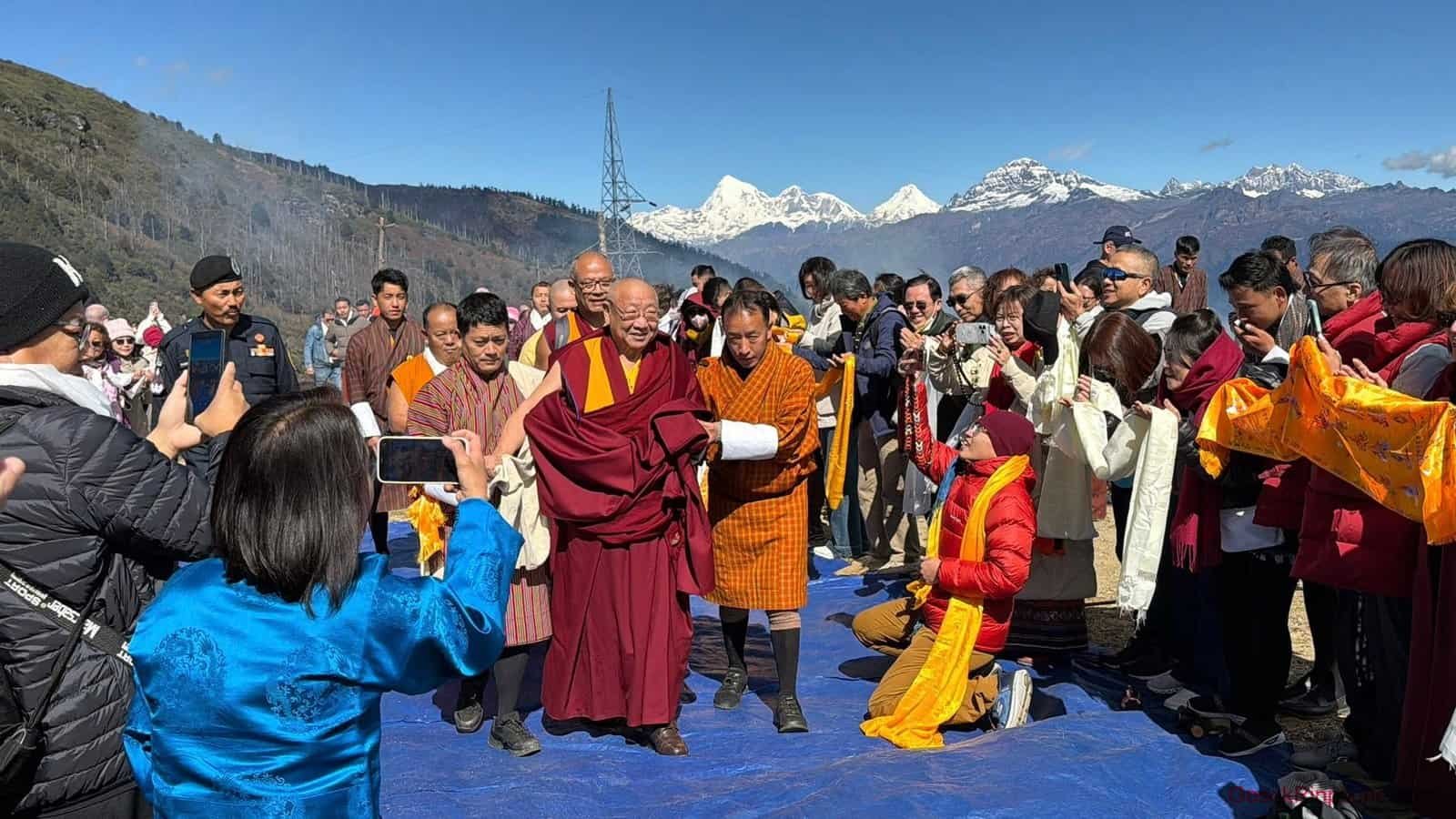 20251106b Gosok Rinpoche in Bhutan 578355583_2884354365089843_8789747940090573415_n